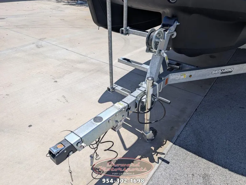 Slide: The Image of Sea-Doo Switch Cruise 21 2024 - 16