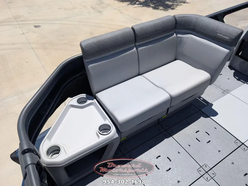 Slide: The Image of Sea-Doo Switch Cruise 21 2024 - 19