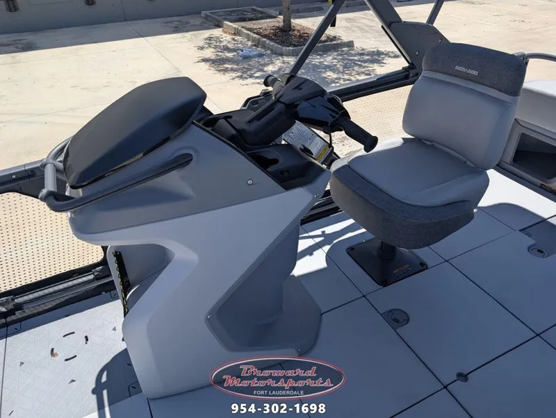 Slide: The Image of Sea-Doo Switch Cruise 21 2024 - 24