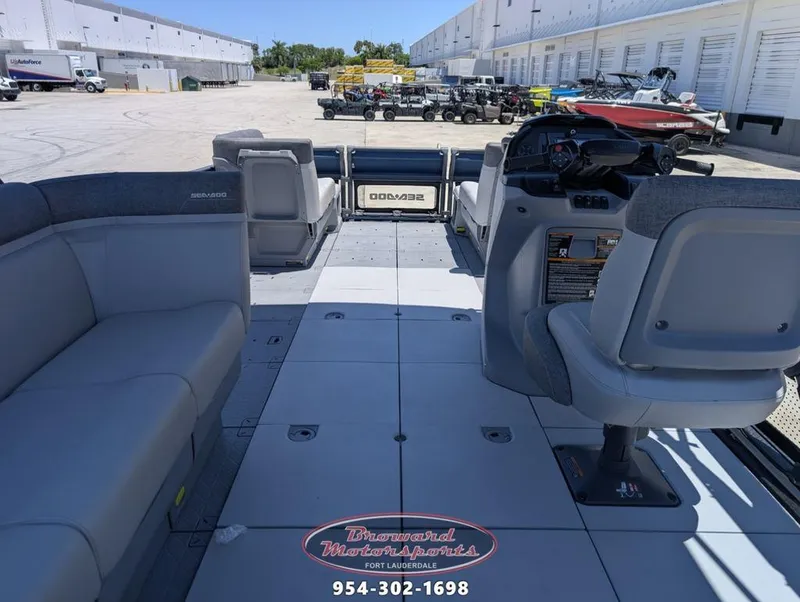 Slide: The Image of Sea-Doo Switch Cruise 21 2024 - 30