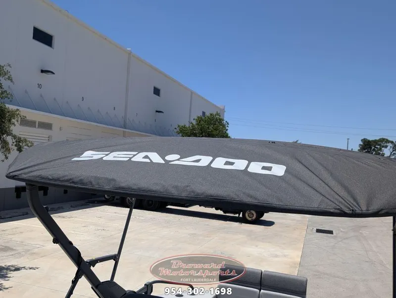 Slide: The Image of Sea-Doo Switch Cruise 21 2024 - 35