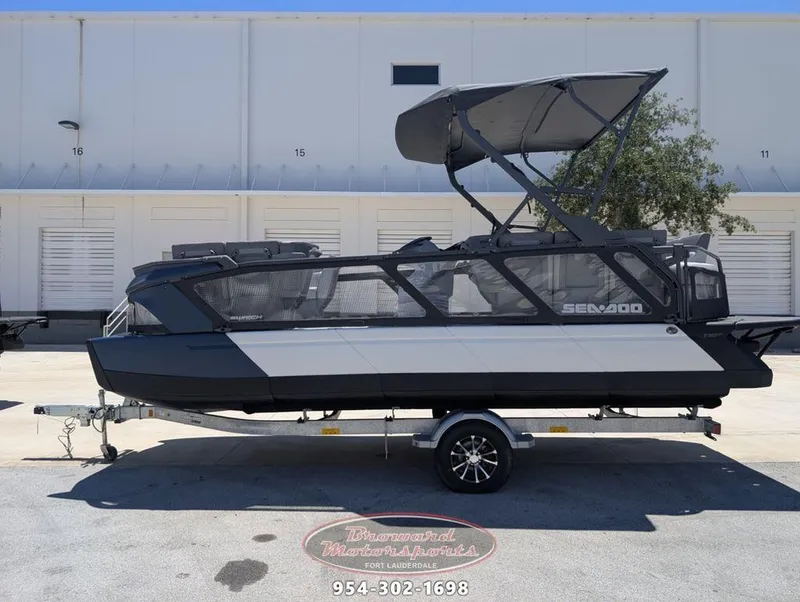 Slide: The Image of Sea-Doo Switch Cruise 21 2024 - 4