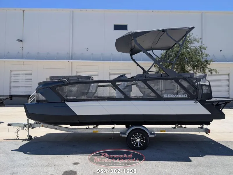 Slide: The Image of Sea-Doo Switch Cruise 21 2024 - 5