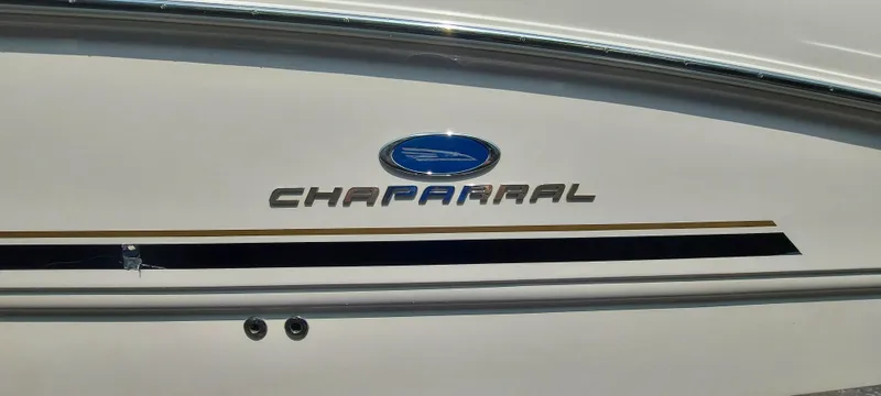 Slide: The Image of 2005 Chaparral Signature 240 boat logo and emblem. - 28