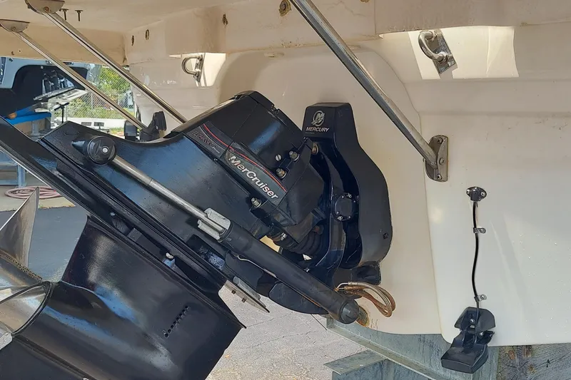 Slide: The Image of 2005 Chaparral Signature 240 boat with MerCruiser engine and outdrive. - 30