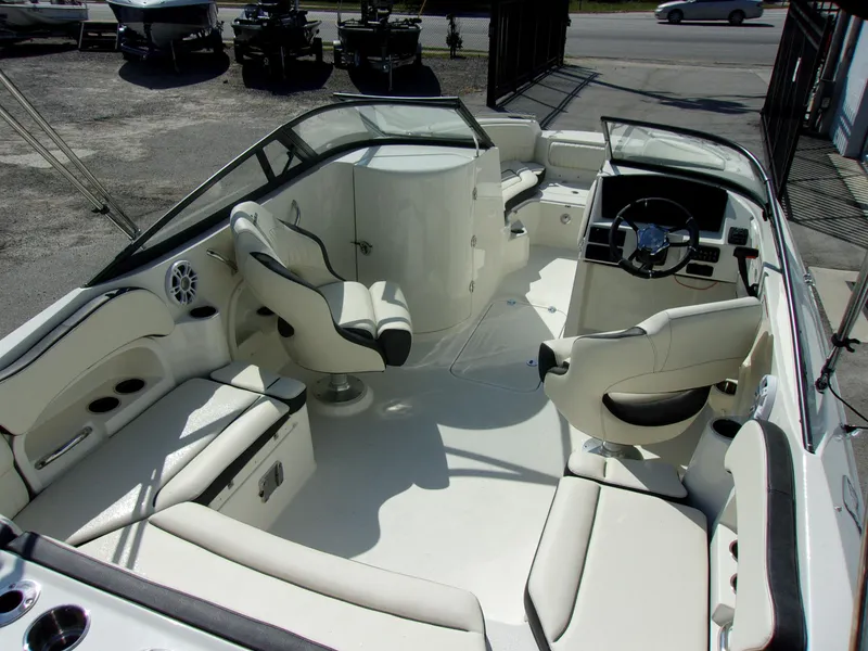 Slide: The Image of Stingray 211 DC 2024 - 3