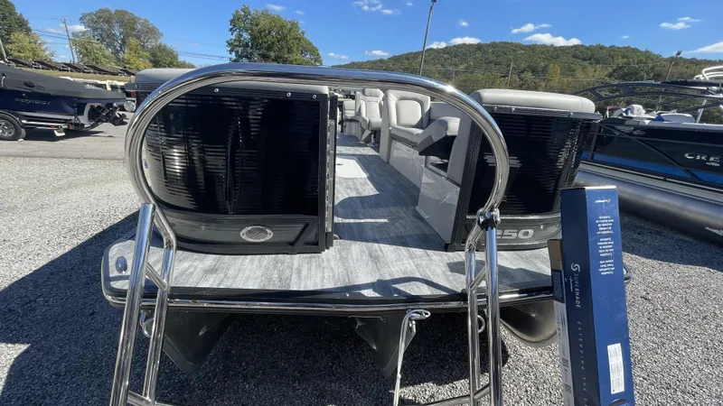 Slide: The Image of Crest Caribbean LX 250SLC CP3 2024 - 3