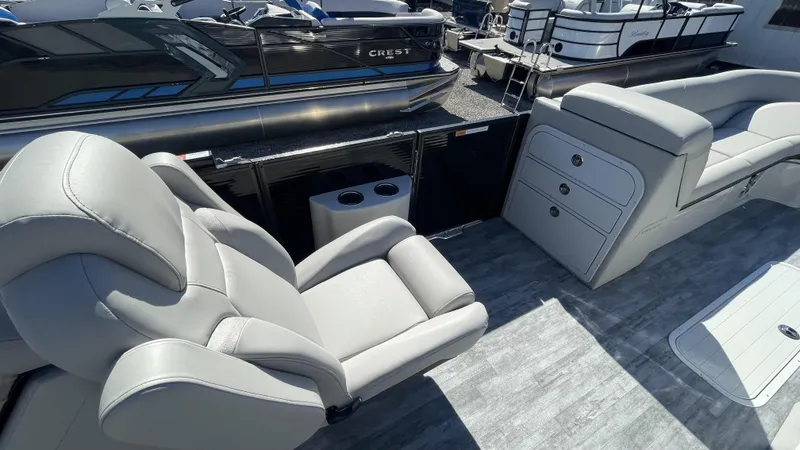 Slide: The Image of Crest Caribbean LX 250SLC CP3 2024 - 7