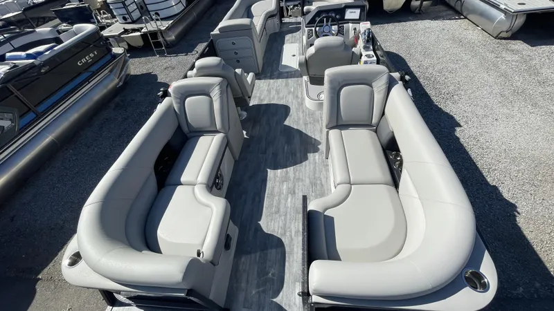 Slide: The Image of Crest Caribbean LX 250SLC CP3 2024 - 9