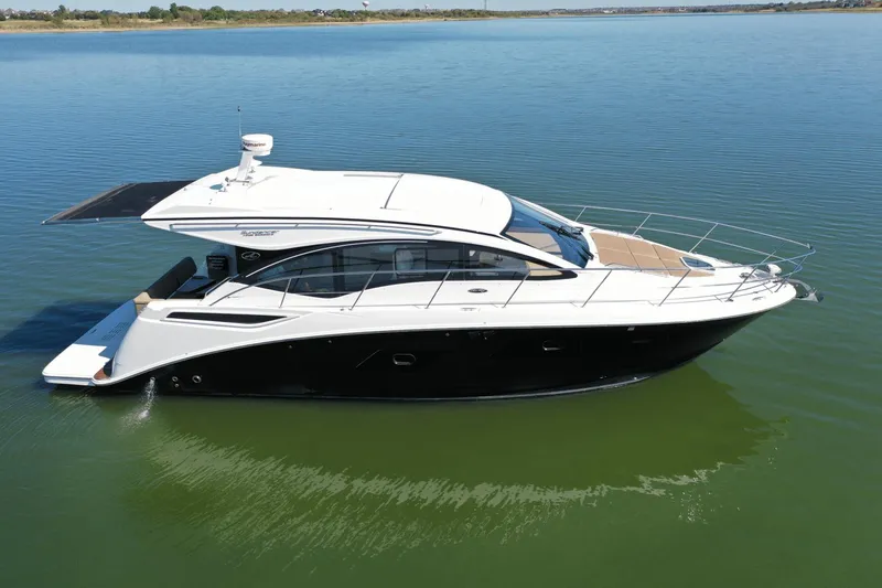 Slide: The Image of Sea Ray 400 Sundancer 2016 - 15