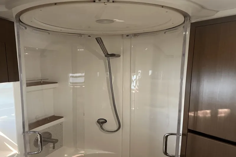 Slide: The Image of Sea Ray 400 Sundancer 2016 - 64