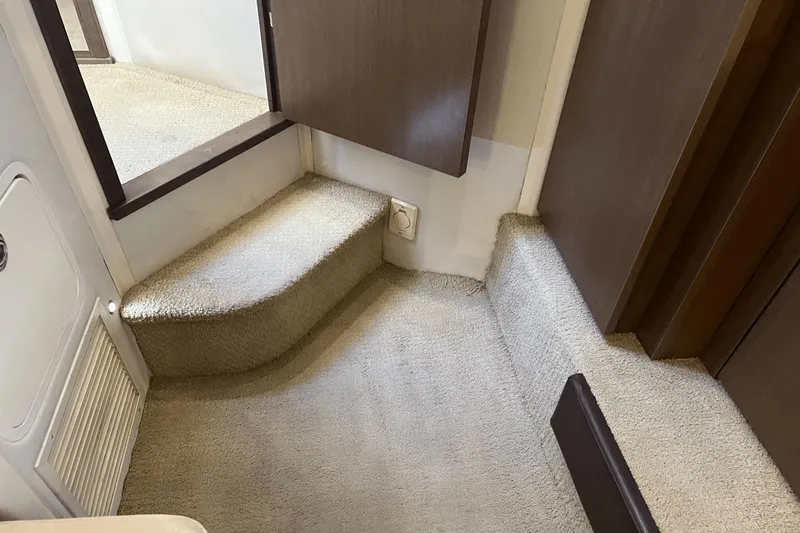 Slide: The Image of Sea Ray 400 Sundancer 2016 - 77