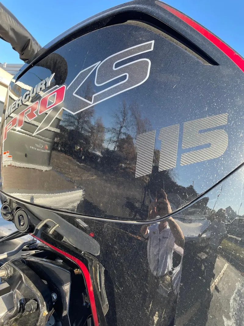 Slide: The Image of Mercury Pro XS 115 engine on 2024 Sun Tracker Party Barge 22 RF DLX. - 3