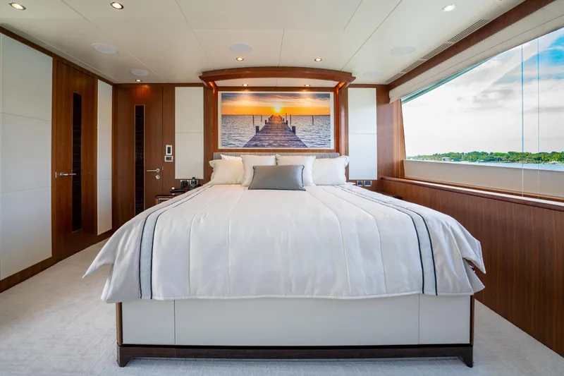 Slide: The Image of Ocean Alexander 100 Zephyr-Master Stateroom - 43