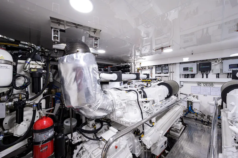 Slide: The Image of Ocean Alexander 100 Zephyr-Engine Room - 70