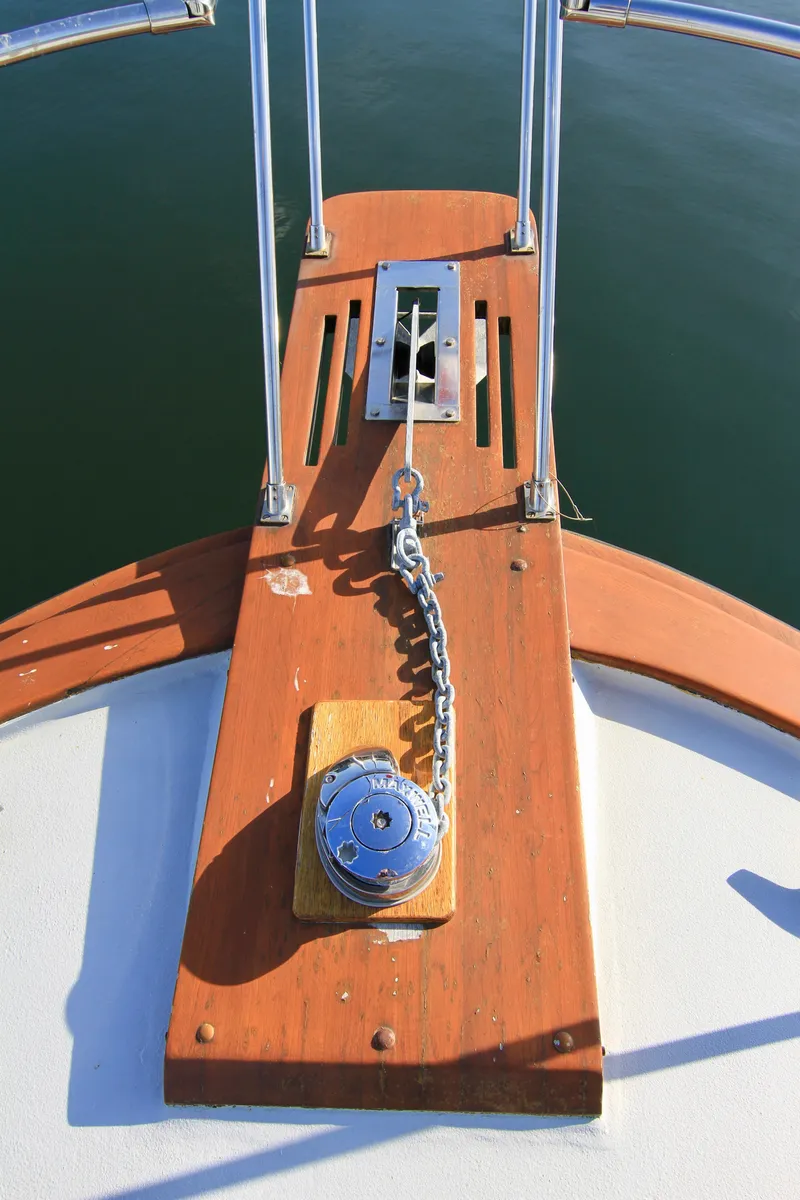Slide: The Image of 1977 Hatteras 37 Convertible boat anchor chain and windlass system. - 15