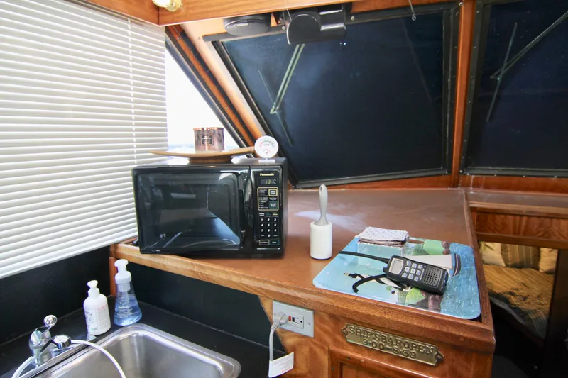 Slide: The Image of Hatteras 37 Convertible 1977 - 51