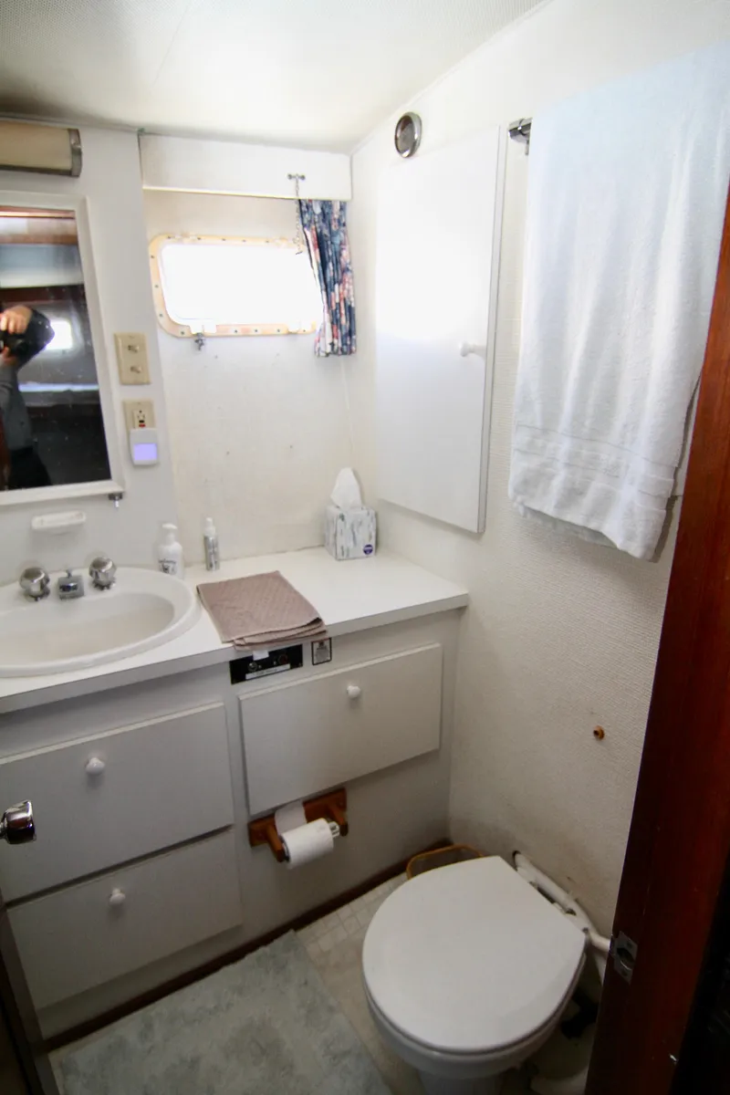 Slide: The Image of Hatteras 37 Convertible 1977 - 57