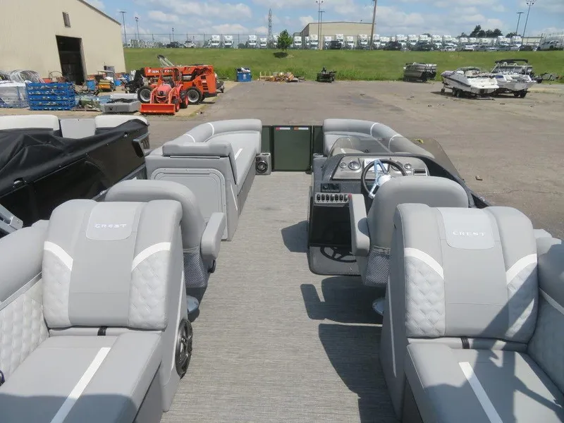 Slide: The Image of Crest Classic DLX 240 SLC 2024 - 3