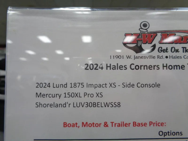 Slide: The Image of Lund 1875 Impact XS SS 2024 options list: hydraulic steering, trailer upgrade, bow step ladder, helm seat slider. - 26
