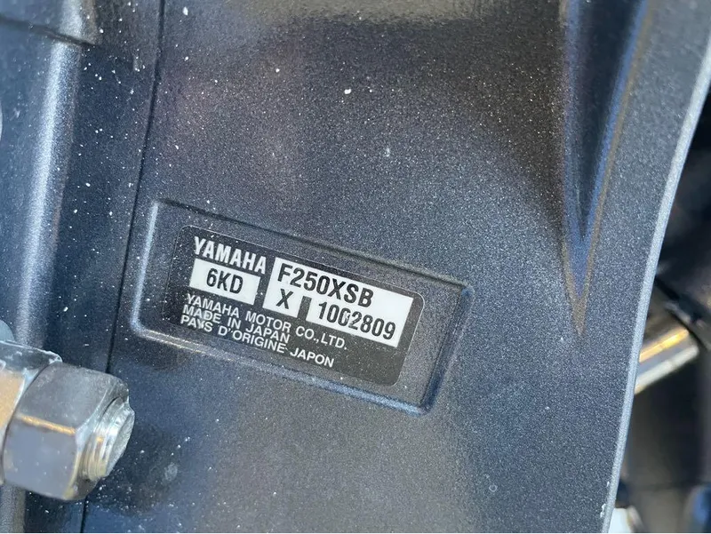 Slide: The Image of Robalo R230 Center Console 2024 - 12