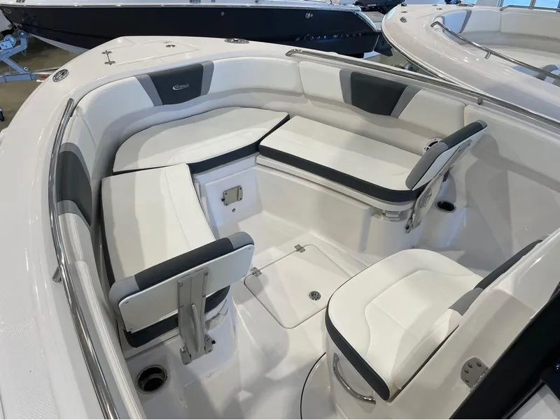 Slide: The Image of Robalo R230 Center Console 2024 - 14