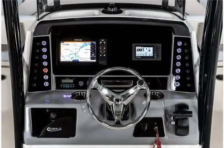 Slide: The Image of Robalo R230 Center Console 2024 - 22