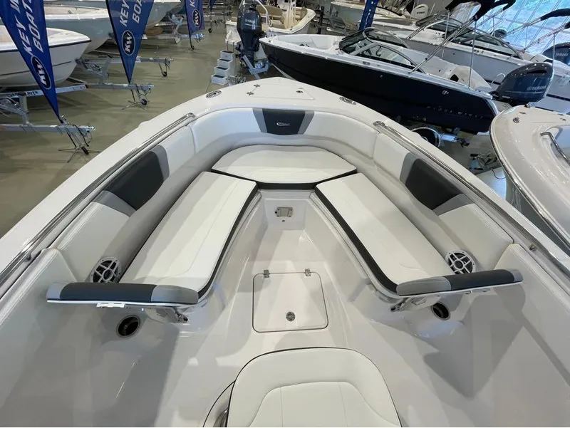 Slide: The Image of Robalo R230 Center Console 2024 - 8