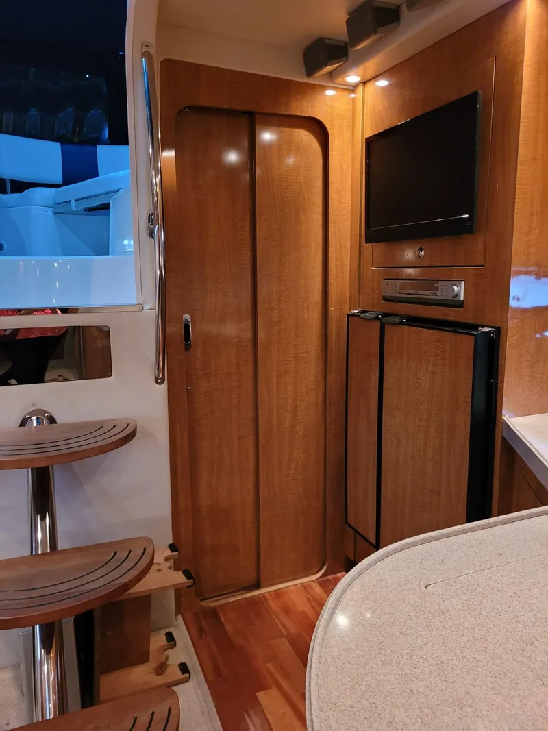 Slide: The Image of Regal 3860 Commodore 2004 - 50