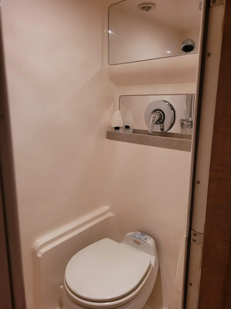 Slide: The Image of Regal 3860 Commodore 2004 - 57