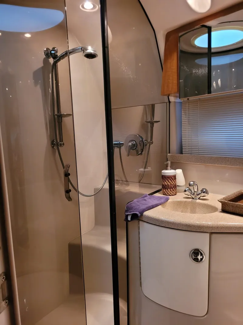 Slide: The Image of Regal 3860 Commodore 2004 - 71