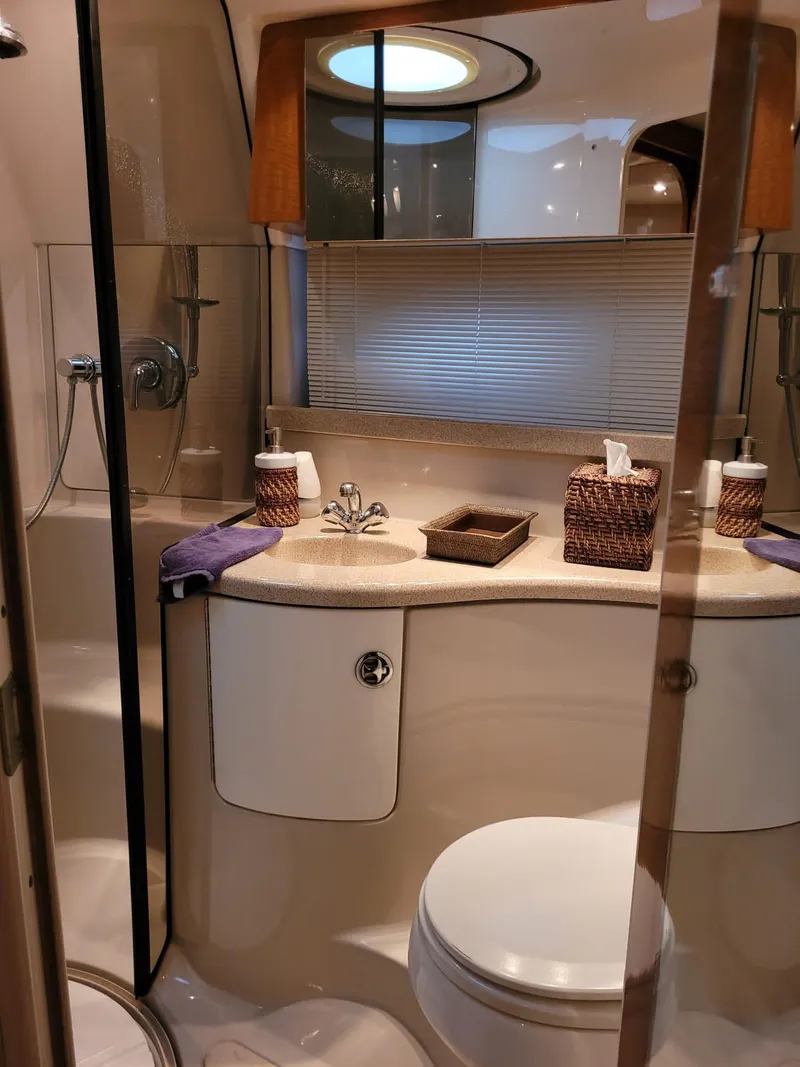 Slide: The Image of Regal 3860 Commodore 2004 - 72