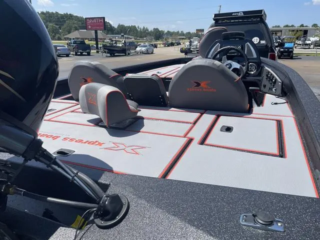 Slide: The Image of Xpress H17 2025 - 7