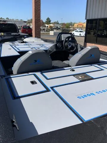 Slide: The Image of Xpress H18C Crappie 2024 - 7