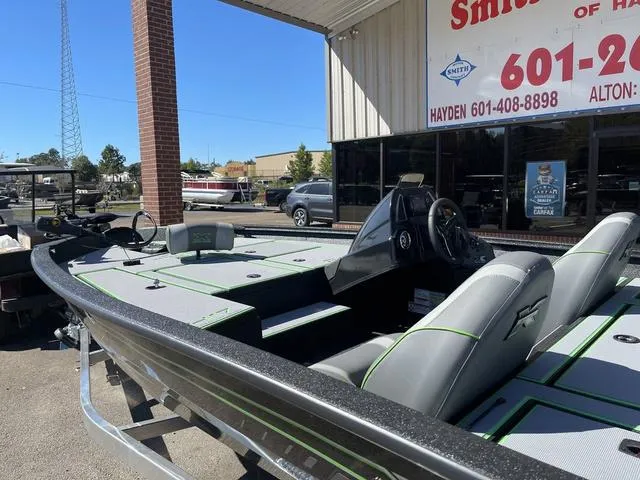 Slide: The Image of Xpress H17 2025 - 6