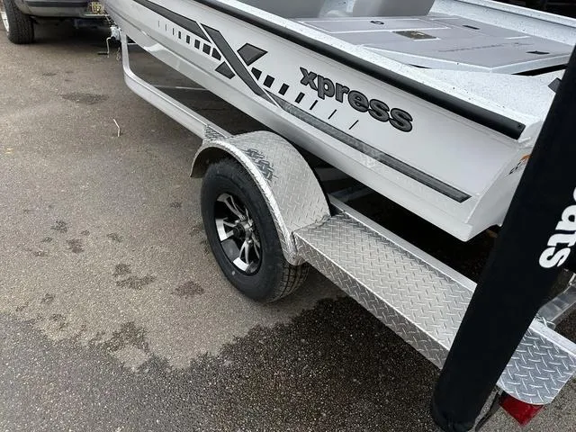 Slide: The Image of Xpress H18C Crappie 2024 - 9