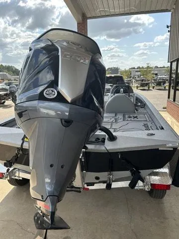 Slide: The Image of Xpress X21 Pro 2024 - 10