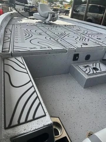 Slide: The Image of Xpress X21 Pro 2024 - 13