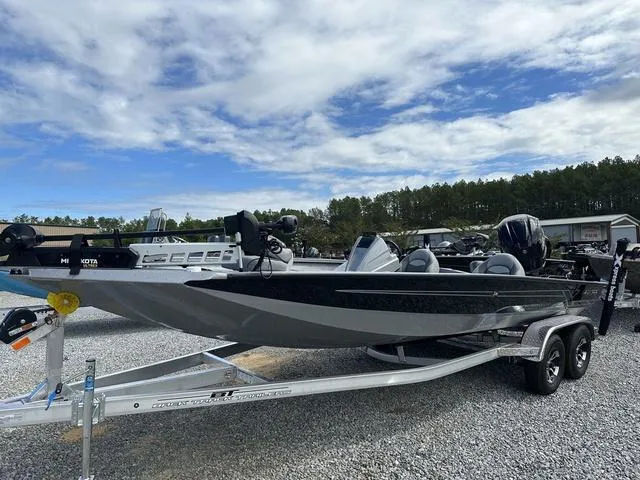 Slide: The Image of Xpress X21 Pro 2024 - 8