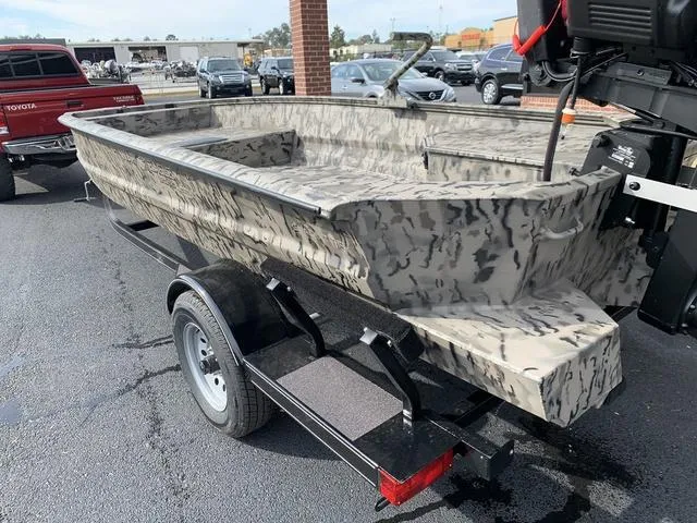 Slide: The Image of War Eagle 750 Gladiator 2026 - 12