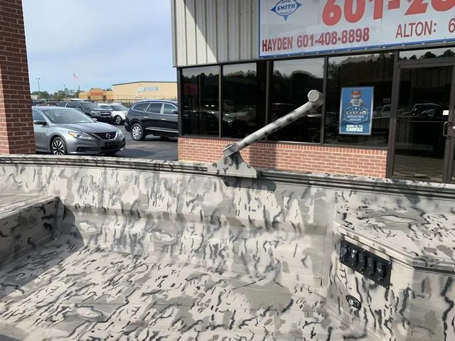 Slide: The Image of War Eagle 750 Gladiator 2026 - 18