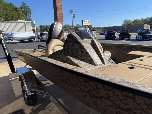 Slide: The Image of Xpress H17 2025 - 5