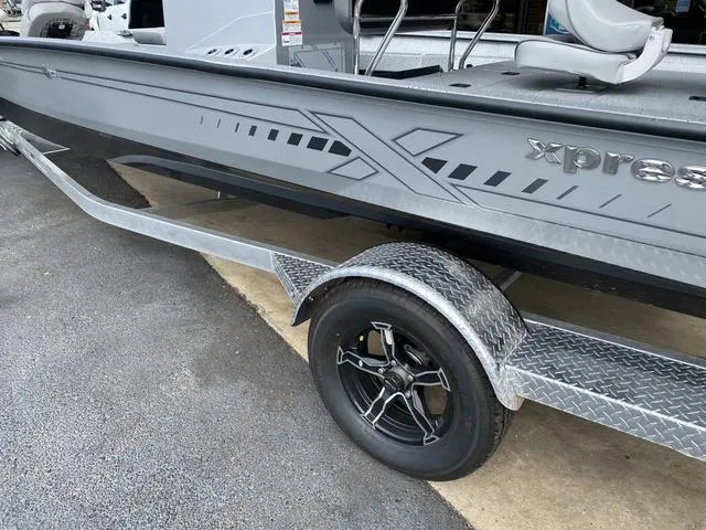 Slide: The Image of Xpress H20B 2024 - 8