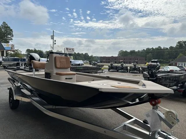 Slide: The Image of Avid 18 Rogue 2025 - 3