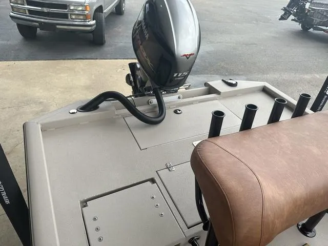 Slide: The Image of Avid 19 FSX 2025 - 19