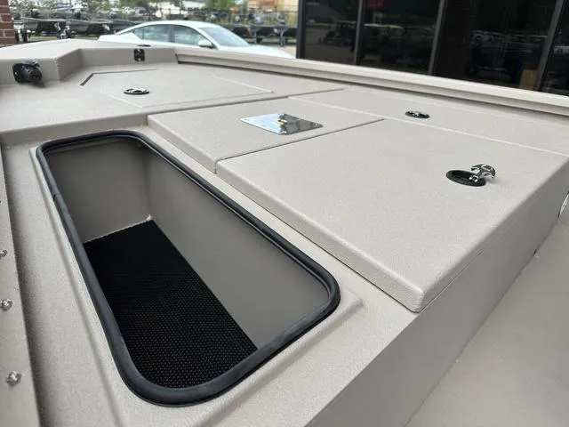 Slide: The Image of Avid 19 FSX 2025 - 6