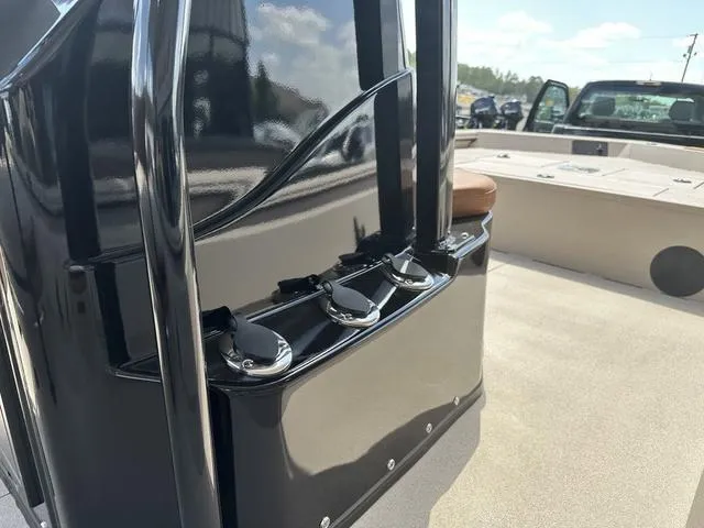 Slide: The Image of Avid 20 Rogue CC 2026 - 12