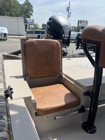 Slide: The Image of Avid 20 ROGUE CC 2024 - 19