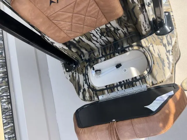 Slide: The Image of Avid 20 ROGUE CC 2024 - 26