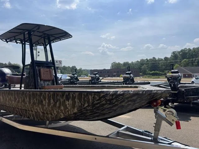 Slide: The Image of Avid 20 ROGUE CC 2024 - 4